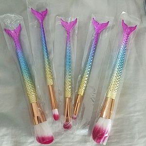 💚3•$30💚 Mermaid Rainbow Makeup brush set